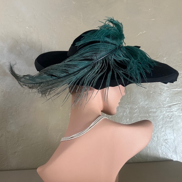 FASCINATING 1940s\' BLACK FELT WIDE BRIM HAT + LARGE AQUA OSTRICH FEATHER main image 11